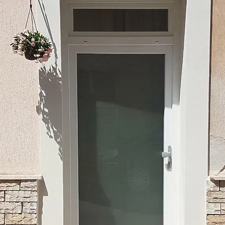 Πανσιόν La Maison A La 3*